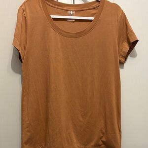 CALIA by Carrie Underwood Brown Short Sleeve Tee